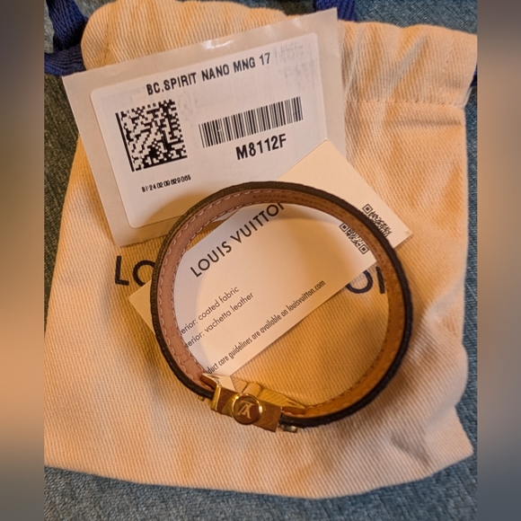 Louis Vuitton Spirit Nano leather bracelet-like new - Picture 2 of 13